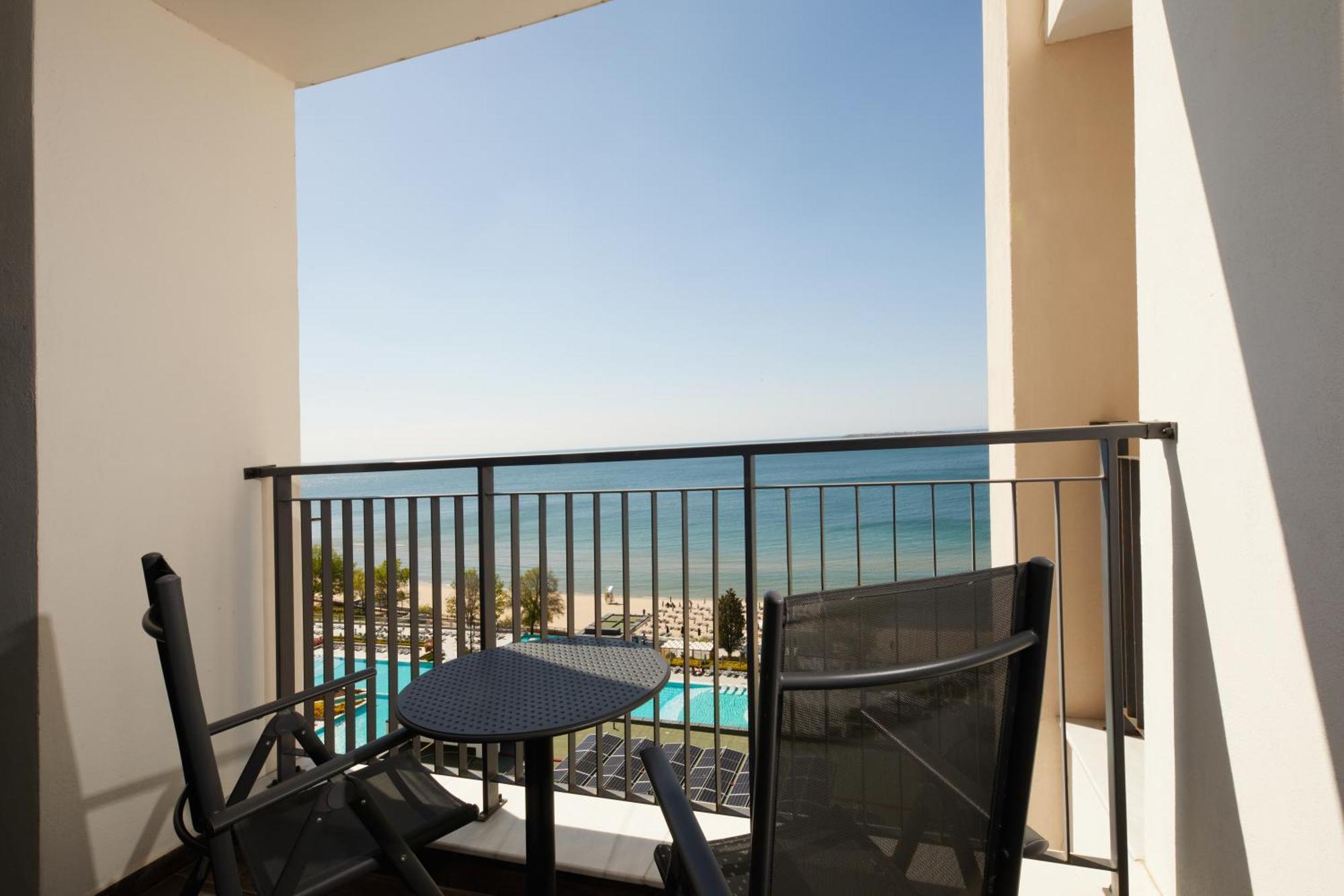 Secrets Sunny Beach Resort & Spa (Adults Only) 客房 照片 A balcony